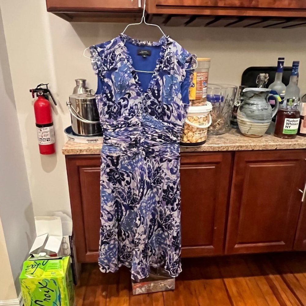 Tahari Blue Floral dress size 6